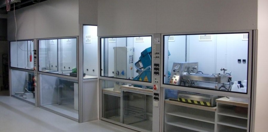 Bodenstehende Einhausung – vertikal Teleskopfrontschieber