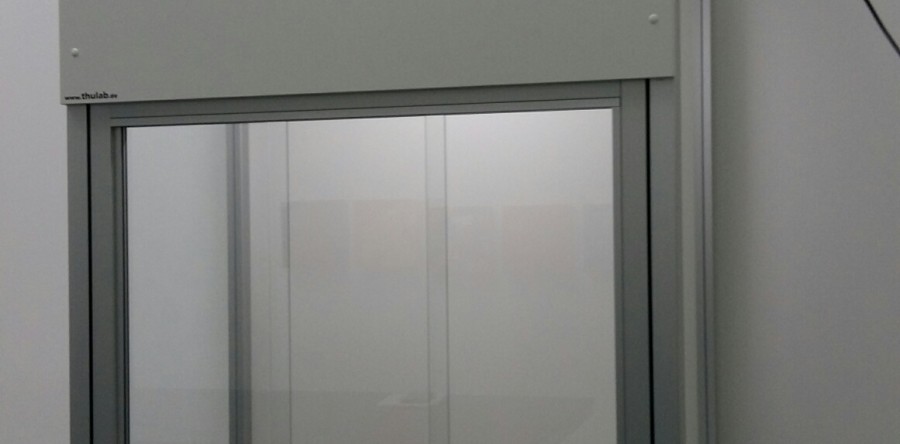 Auftischeinhausung mit Frontschieber mit abschließbarem Frontschieber